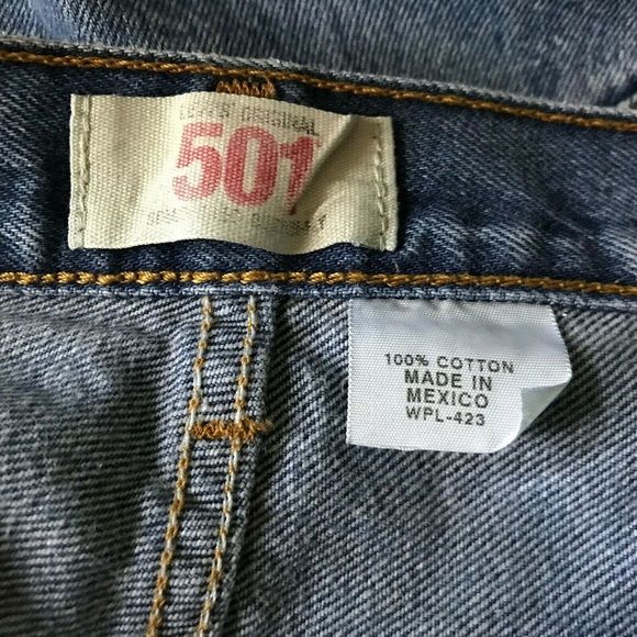 501 Button Fly Med Wash Jean 100% Cotton Destroyed - Picture 5 of 8